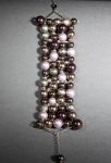 Bracelet with brown and pink pearls